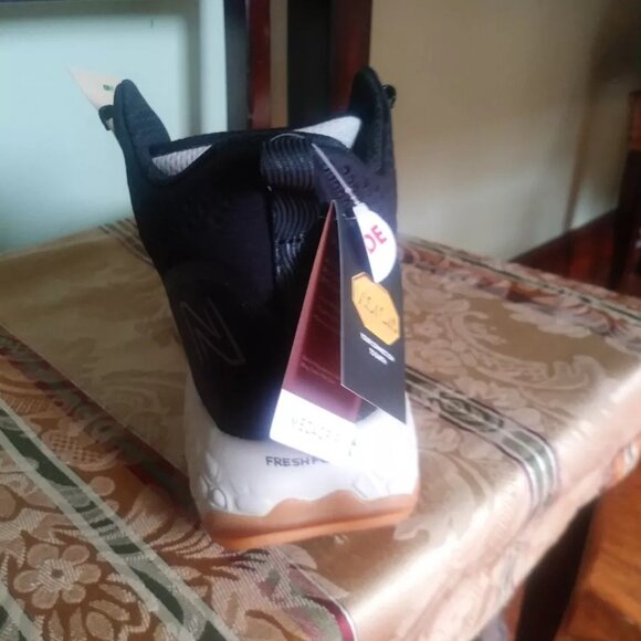 Men's 9 new balance Fresh Foam X Hierro Mid Black - Picture 2 of 5